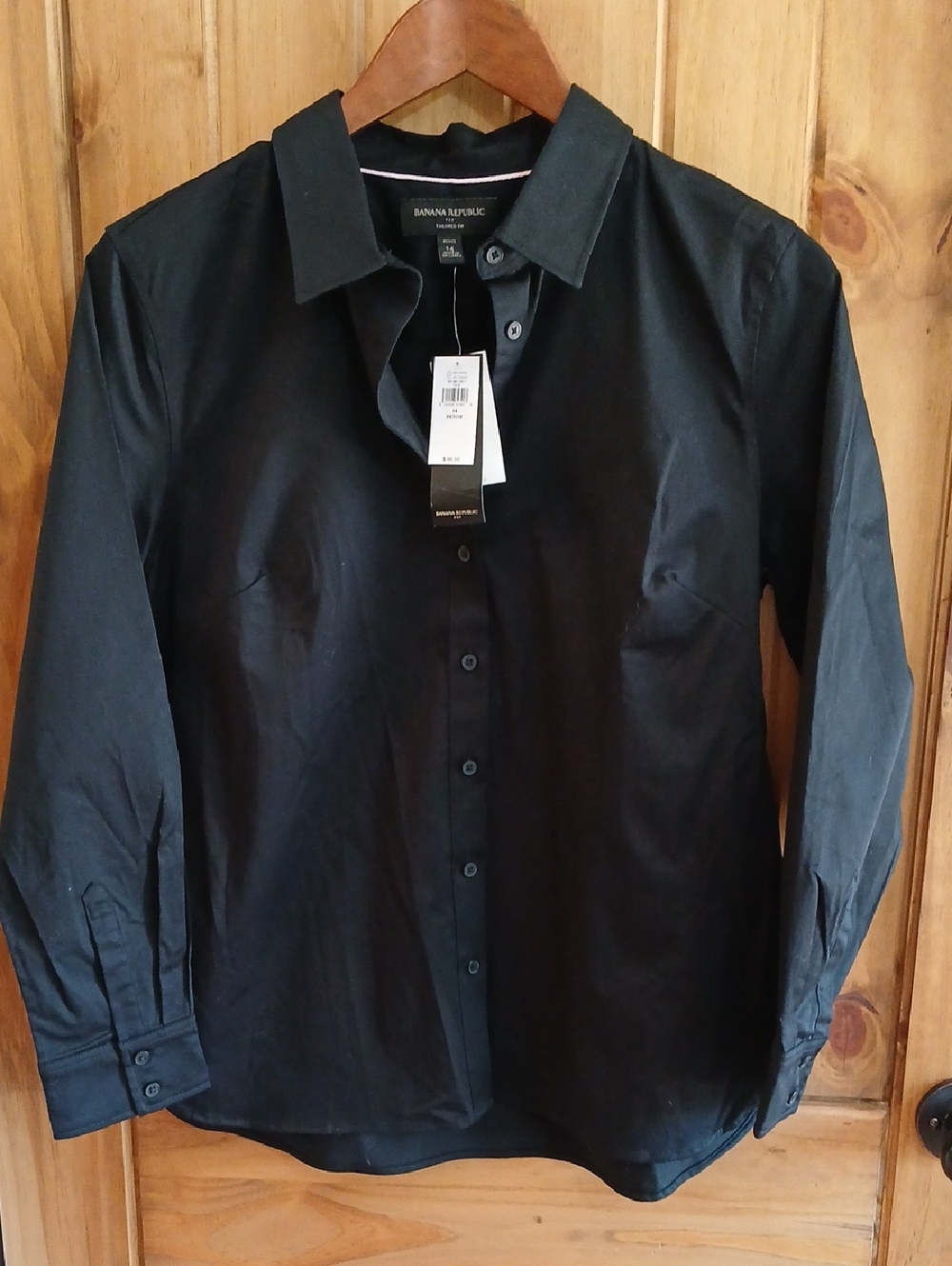 Banana Republic Black Tailored Fit Dress Shirt - 14 Petite